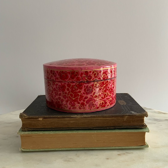 *SOLD* Pink&Red Lacquer Box - Picture 10 of 11